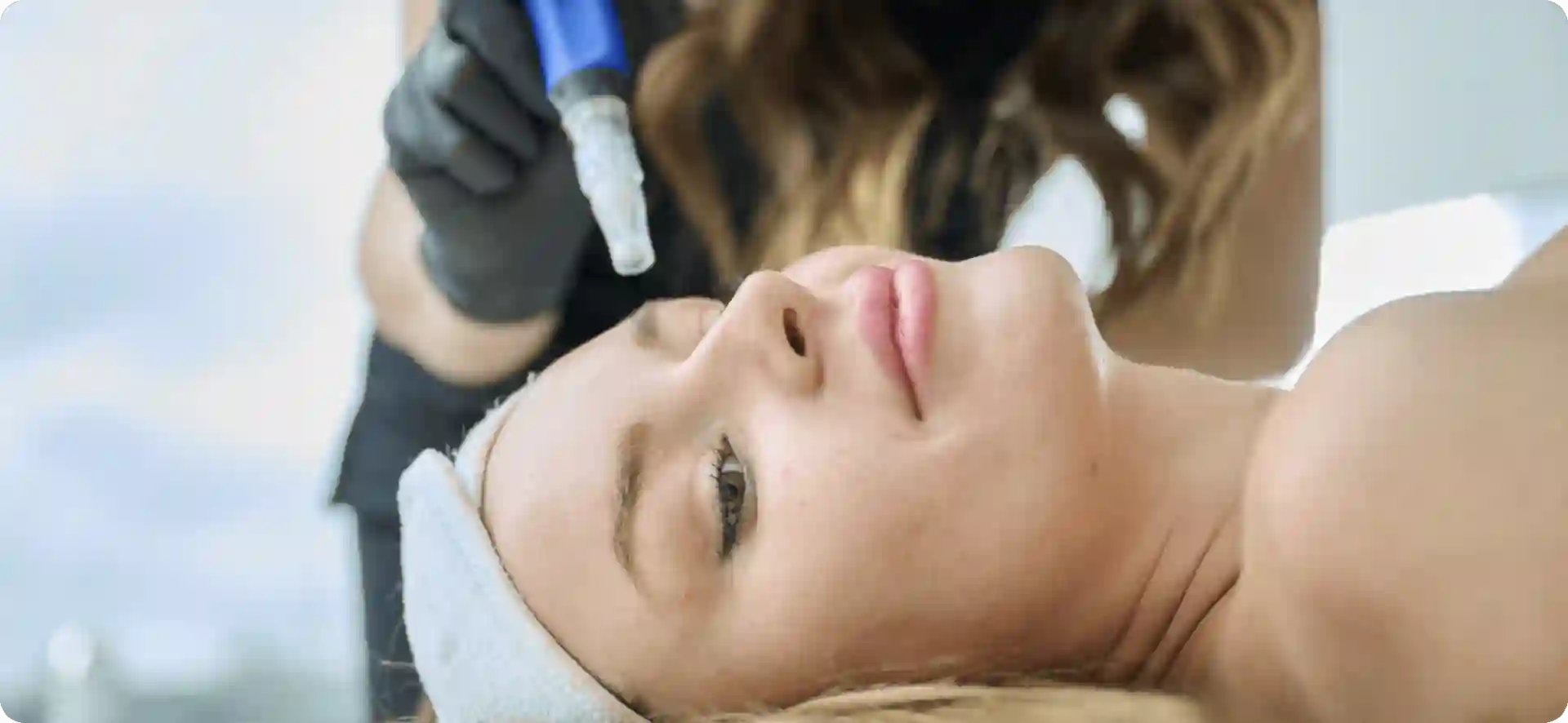 How Do Microneedles Trigger New Collagen and Elastin in Loose Skin Dagenham?